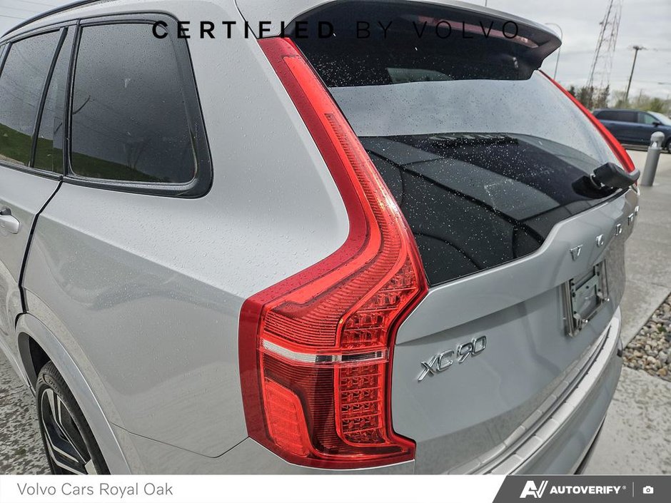2023 Volvo XC90 Ultimate Dark Theme-10