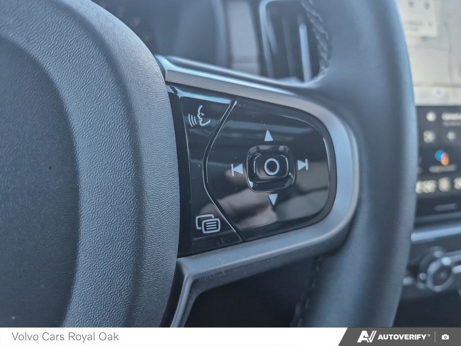 2025 Volvo XC90 Core Bright Theme-15