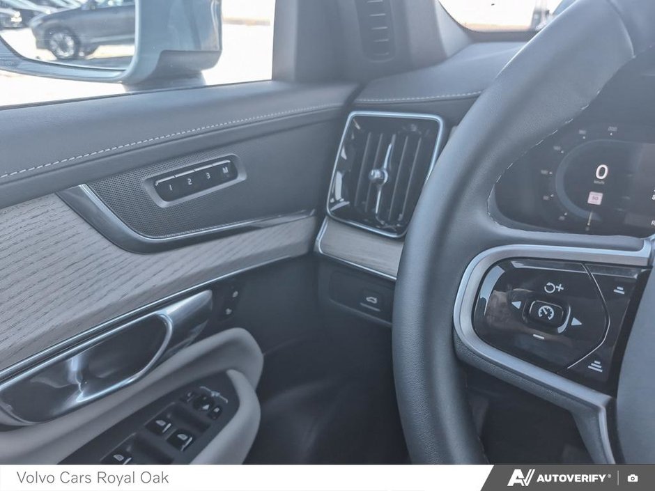 2025 Volvo XC90 Core Bright Theme-16