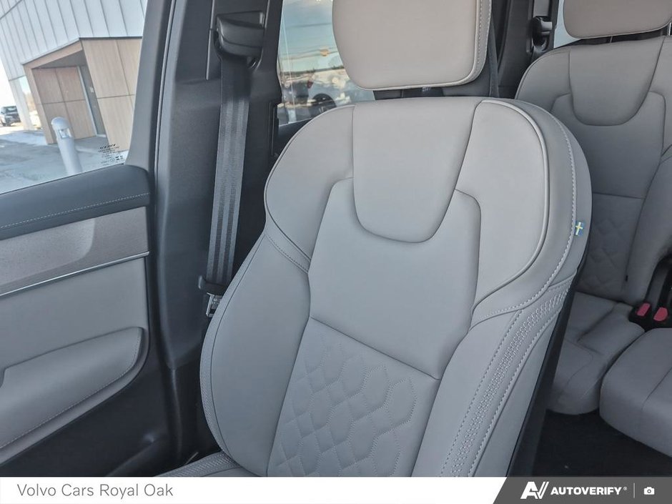 2025 Volvo XC90 Core Bright Theme-19