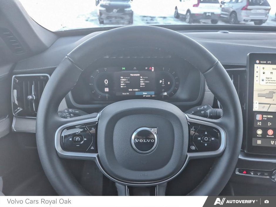 2025 Volvo XC90 Core Bright Theme-13