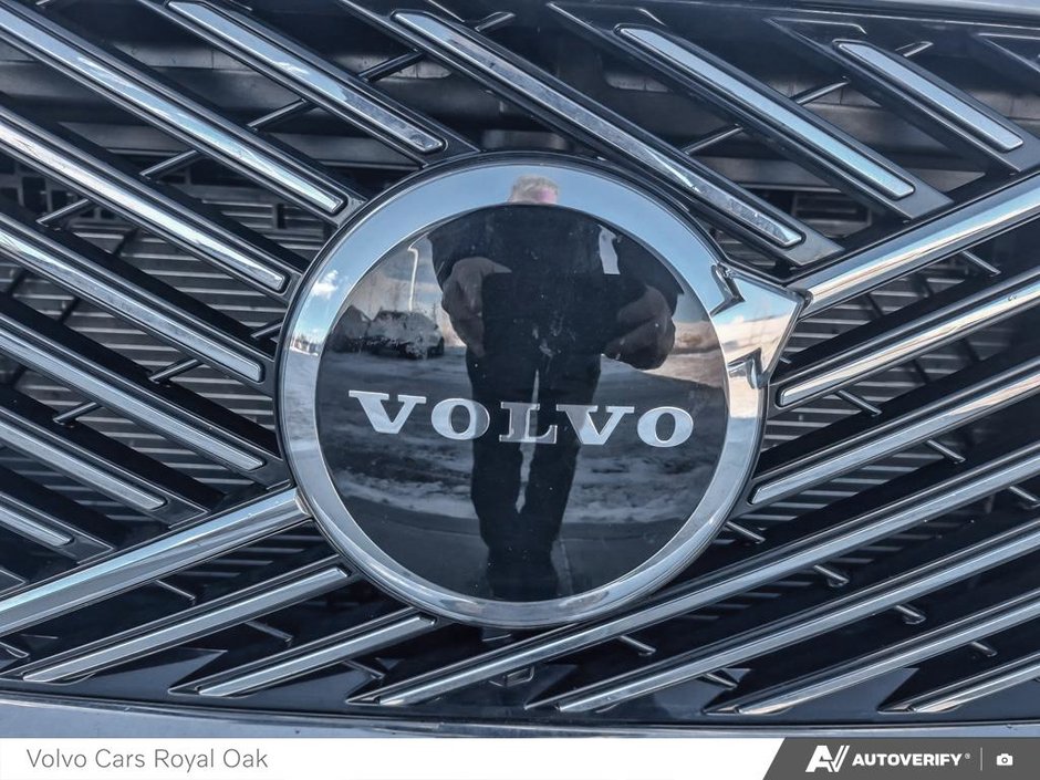 2025 Volvo XC90 Core Bright Theme-8