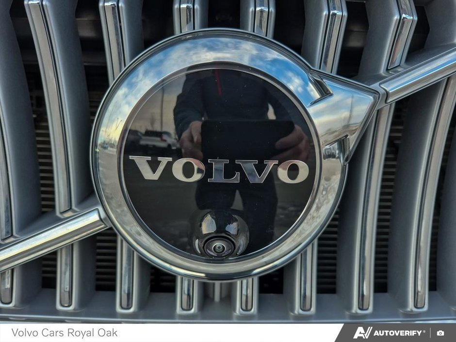 2025 Volvo XC90 Ultra Bright Theme-8