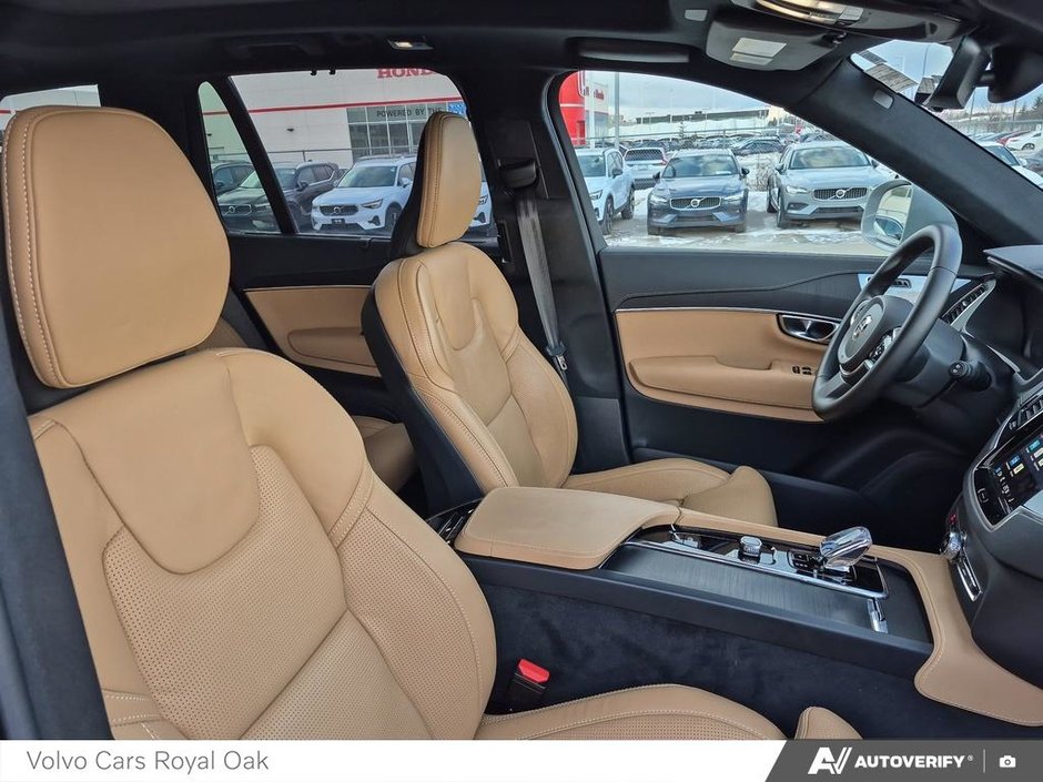 2025 Volvo XC90 Ultra Bright Theme-21