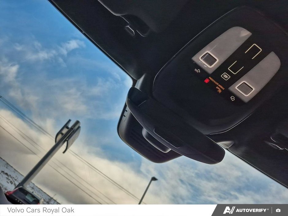 2025 Volvo XC90 Ultra Bright Theme-20