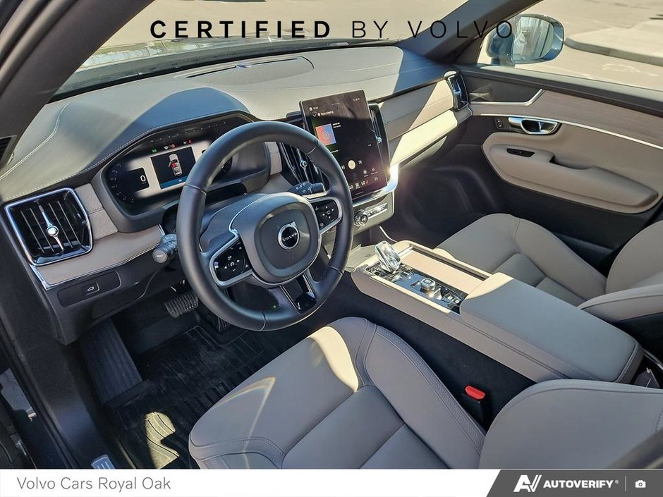 2025 Volvo XC90 Plus Bright Theme-12
