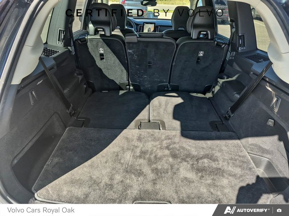 2026 Volvo XC90 Ultra Dark Theme-11