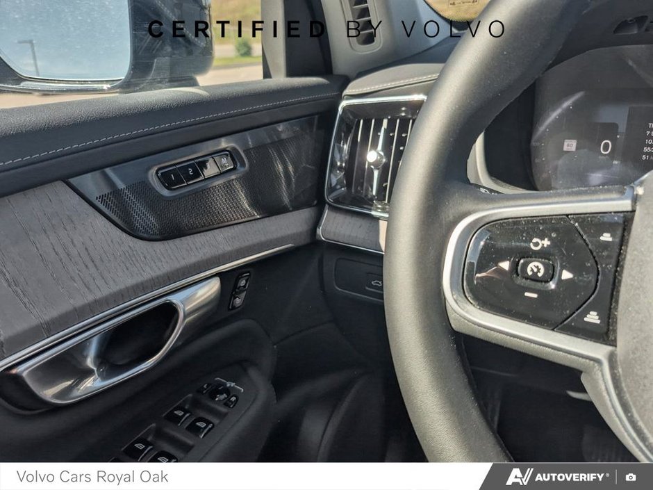 2026 Volvo XC90 Ultra Dark Theme-16