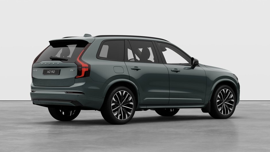 2027 Volvo XC90 Plus Dark Theme-3
