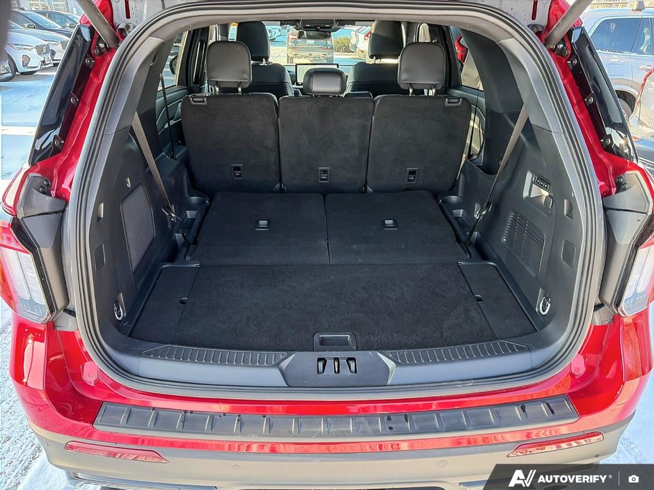 2025 Ford Explorer ST-7