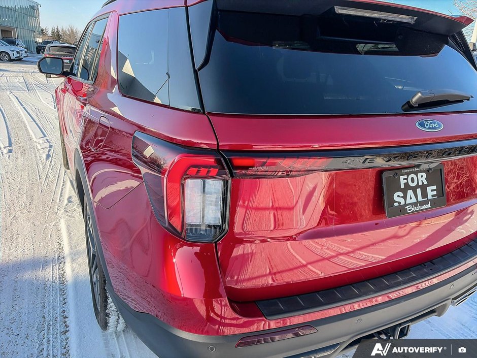 2025 Ford Explorer ST-11