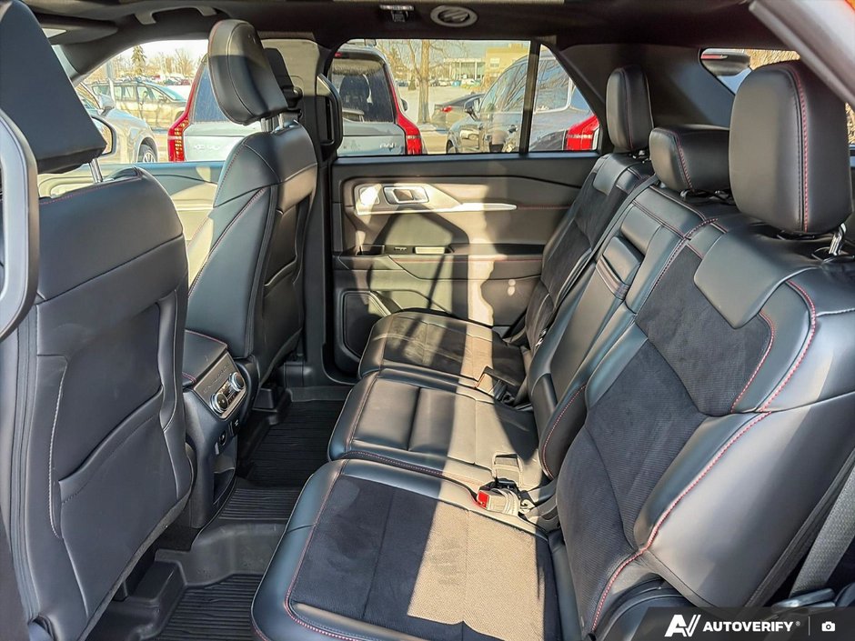 2025 Ford Explorer ST-22