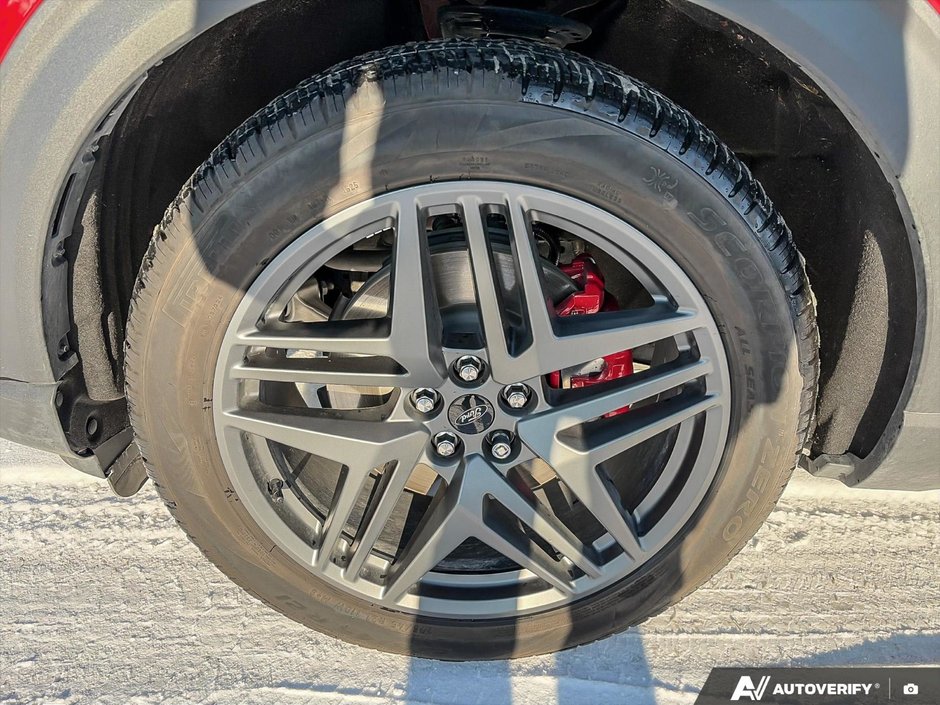 2025 Ford Explorer ST-8