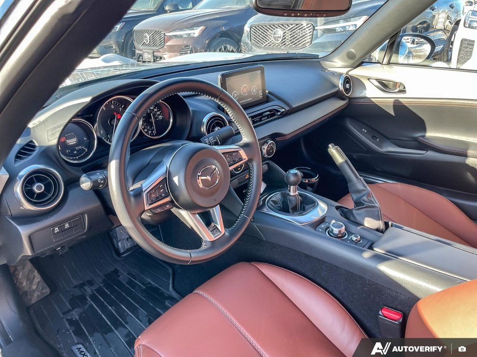 2022 Mazda MX-5 GT-12