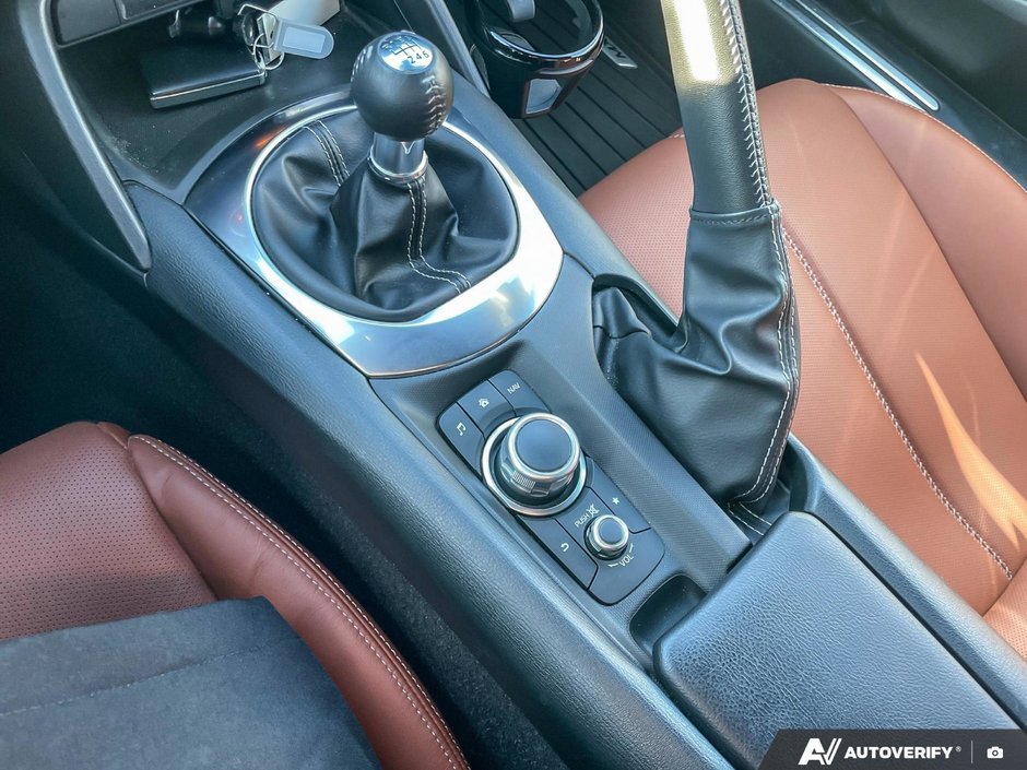 2022 Mazda MX-5 GT-17