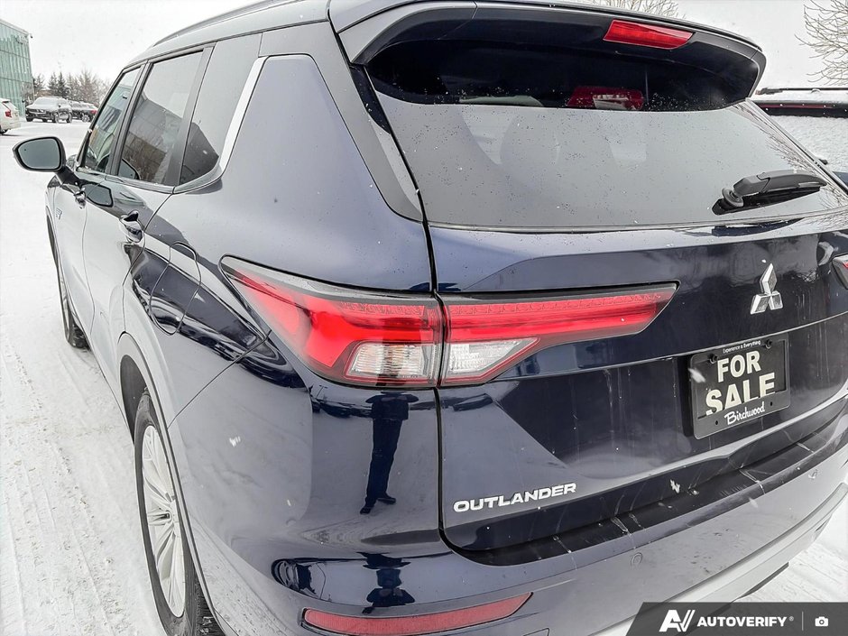 2023 Mitsubishi Outlander PHEV-11