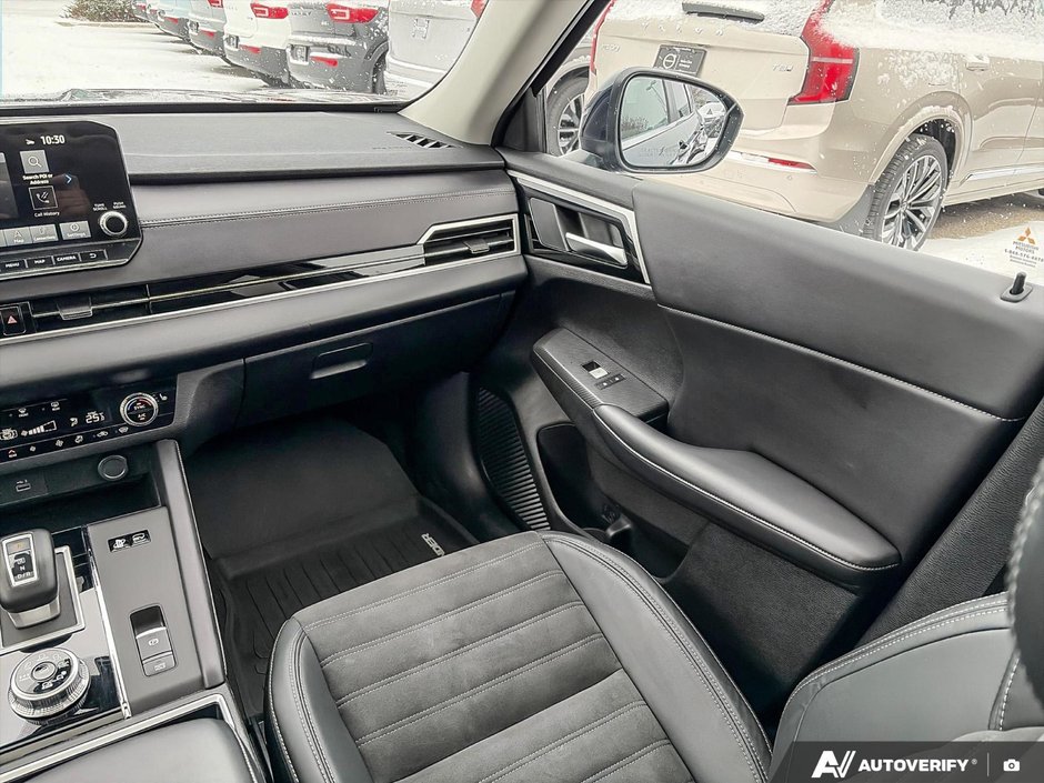 2023 Mitsubishi Outlander PHEV-24