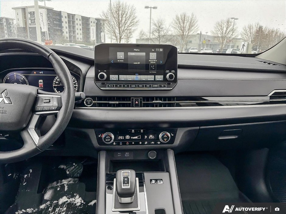 2023 Mitsubishi Outlander PHEV-18