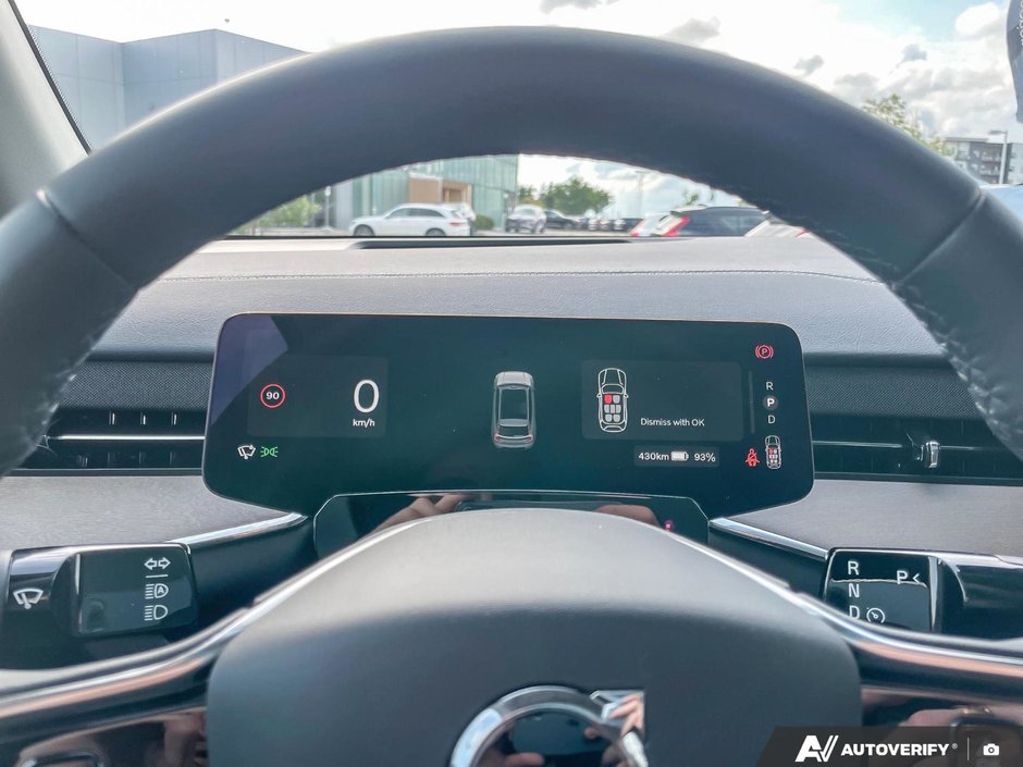 2025 Volvo EX90 Ultra-14