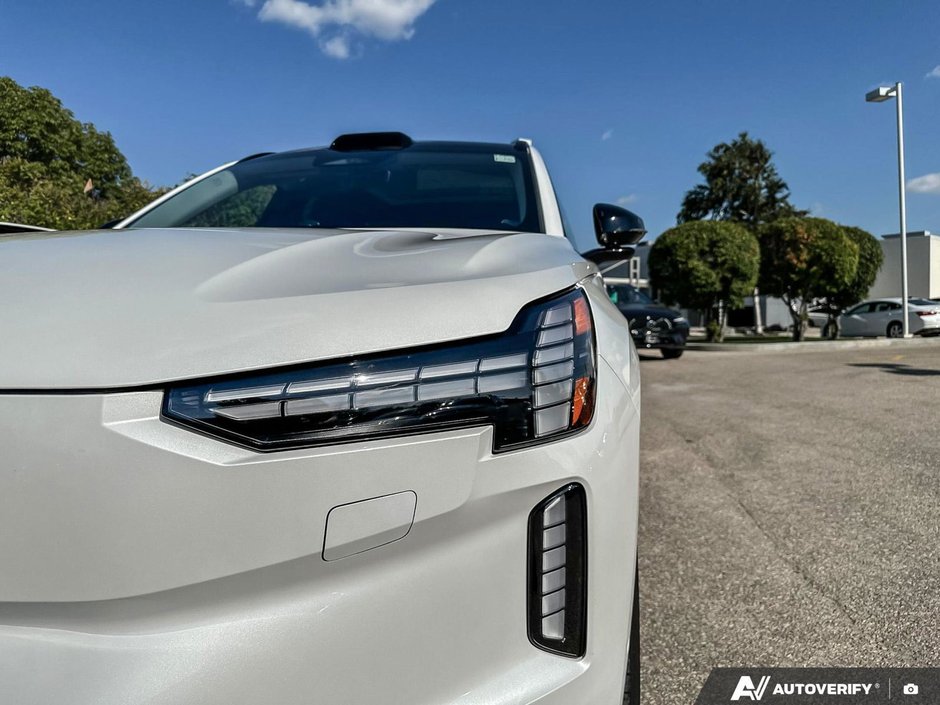 2025 Volvo EX90 Ultra-10