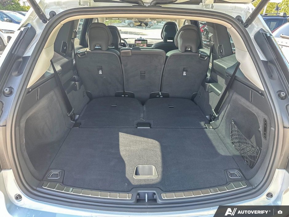 2025 Volvo EX90 Ultra-7