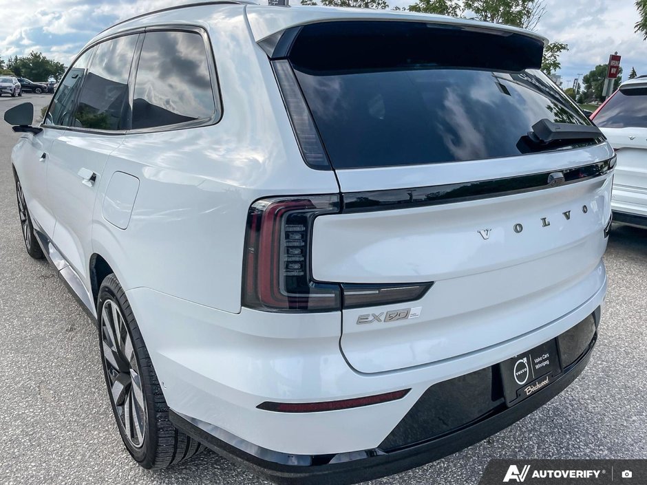 2025 Volvo EX90 Ultra-11