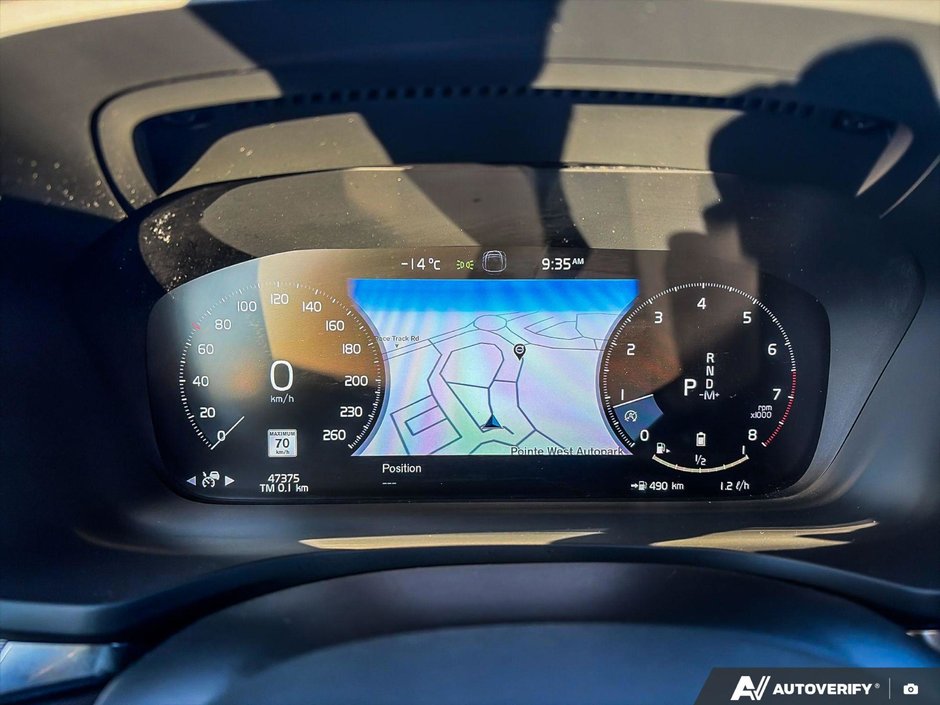 2022 Volvo S60 R-Design-15