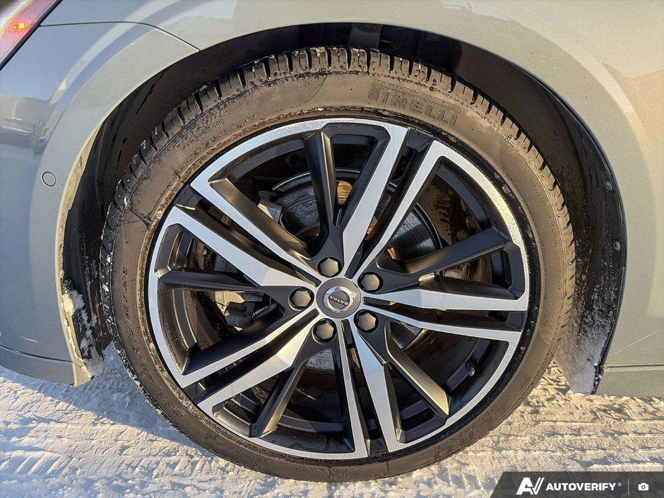 2022 Volvo S60 R-Design-9