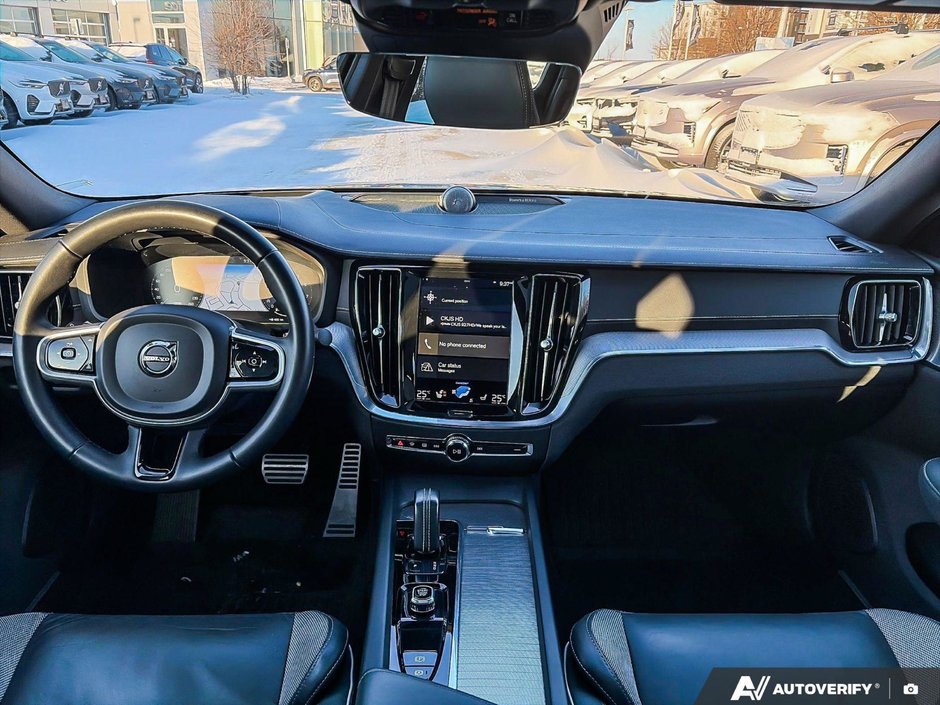 2022 Volvo S60 R-Design-24