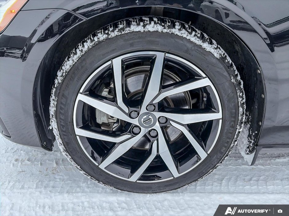 2022 Volvo S60 R-Design-8