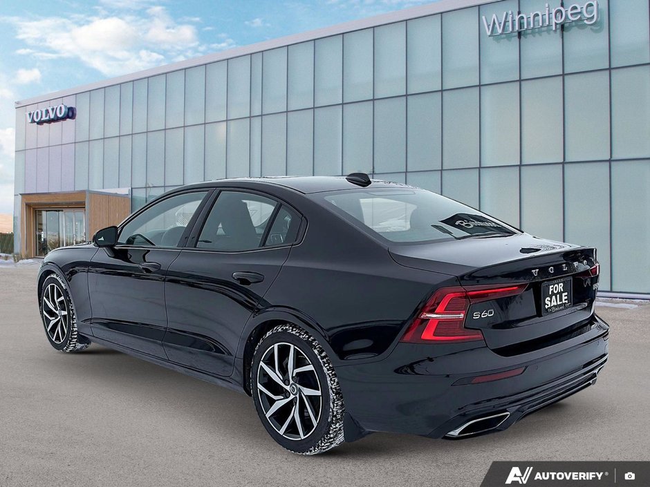 2022 Volvo S60 R-Design-2