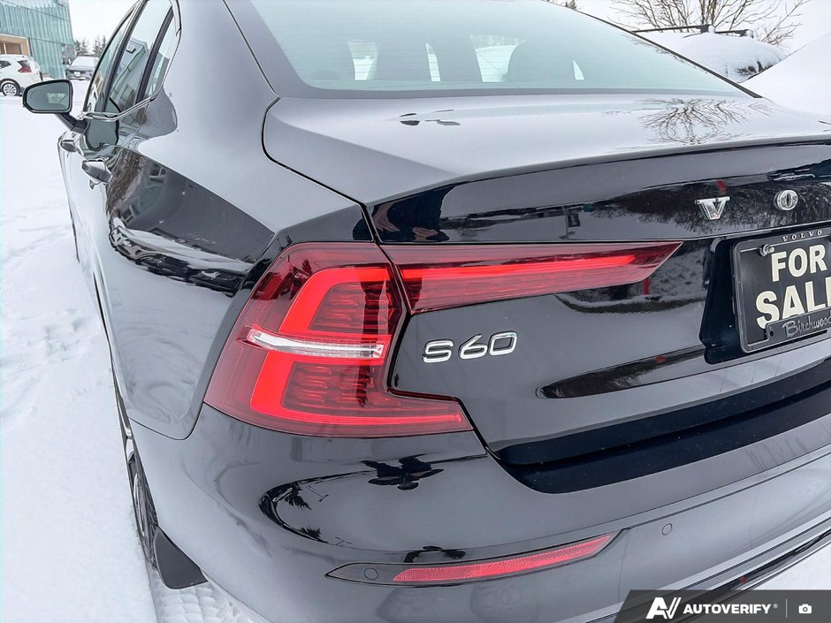 2022 Volvo S60-11