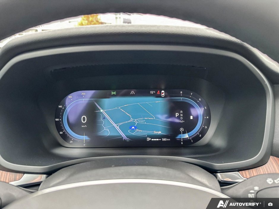 2024 Volvo S60 Plus Dark Theme-14