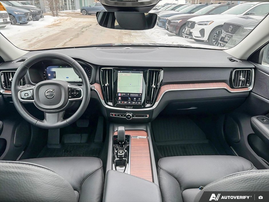 2025 Volvo V60 Cross Country Core-23