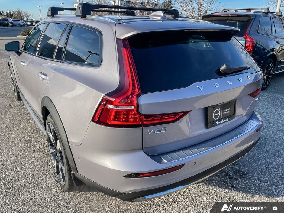 2026 Volvo V60 Cross Country Ultra-12