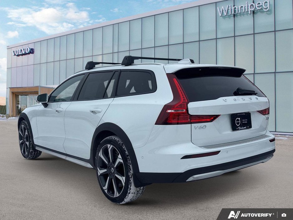 2026 Volvo V60 Cross Country Ultra-2
