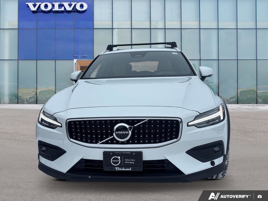 2026 Volvo V60 Cross Country Ultra-5
