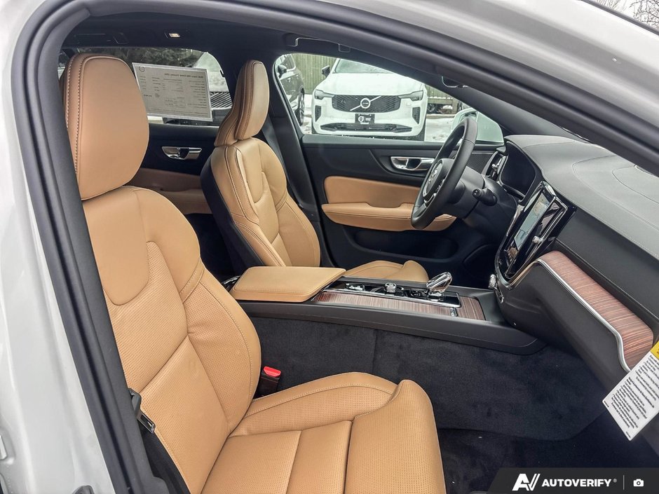 2026 Volvo V60 Cross Country Ultra-22