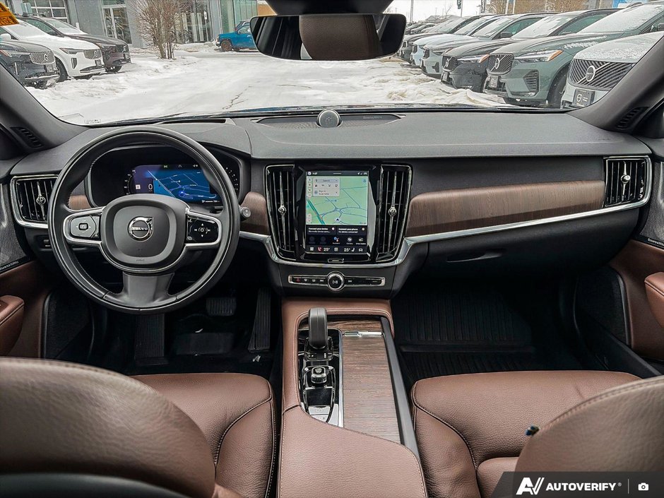 2022 Volvo V90 Cross Country B6 CC-23