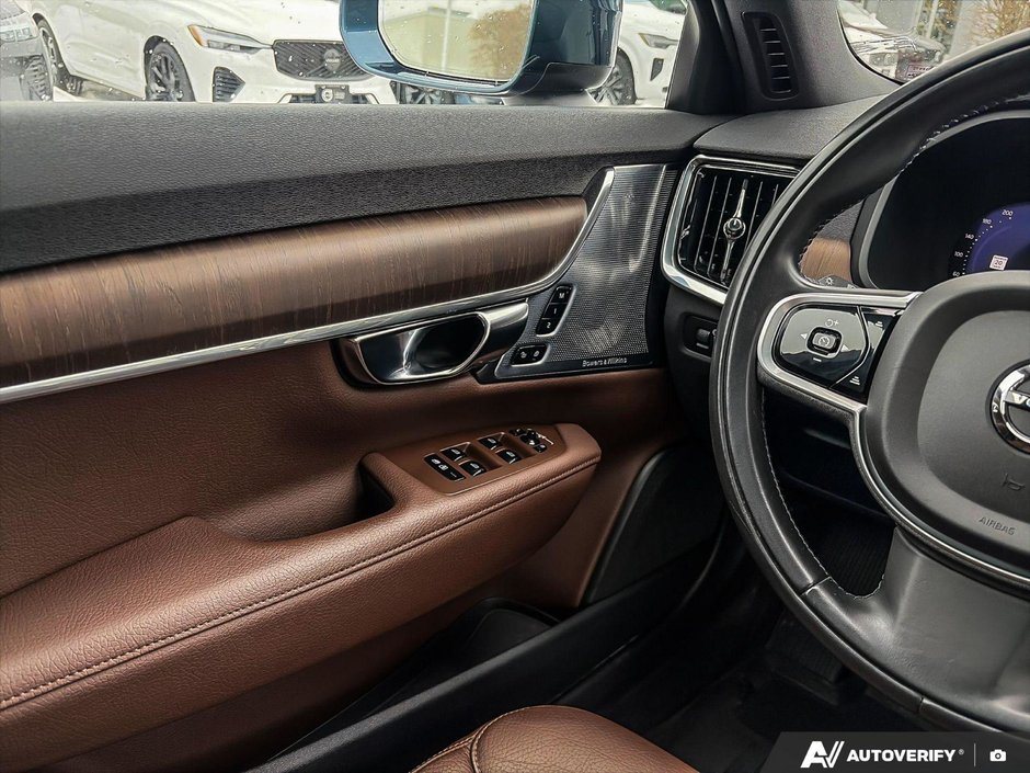 2022 Volvo V90 Cross Country B6 CC-16