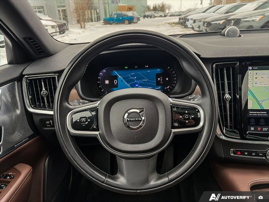 2022 Volvo V90 Cross Country B6 CC-13