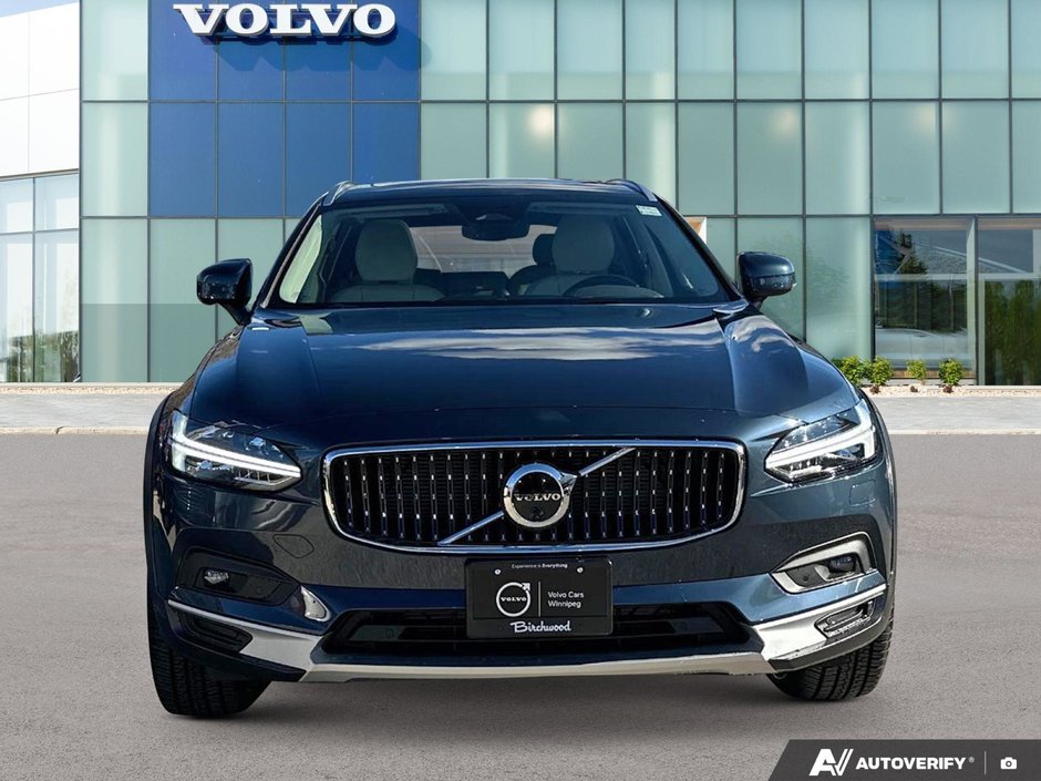 2026 Volvo V90 Cross Country Ultra-5