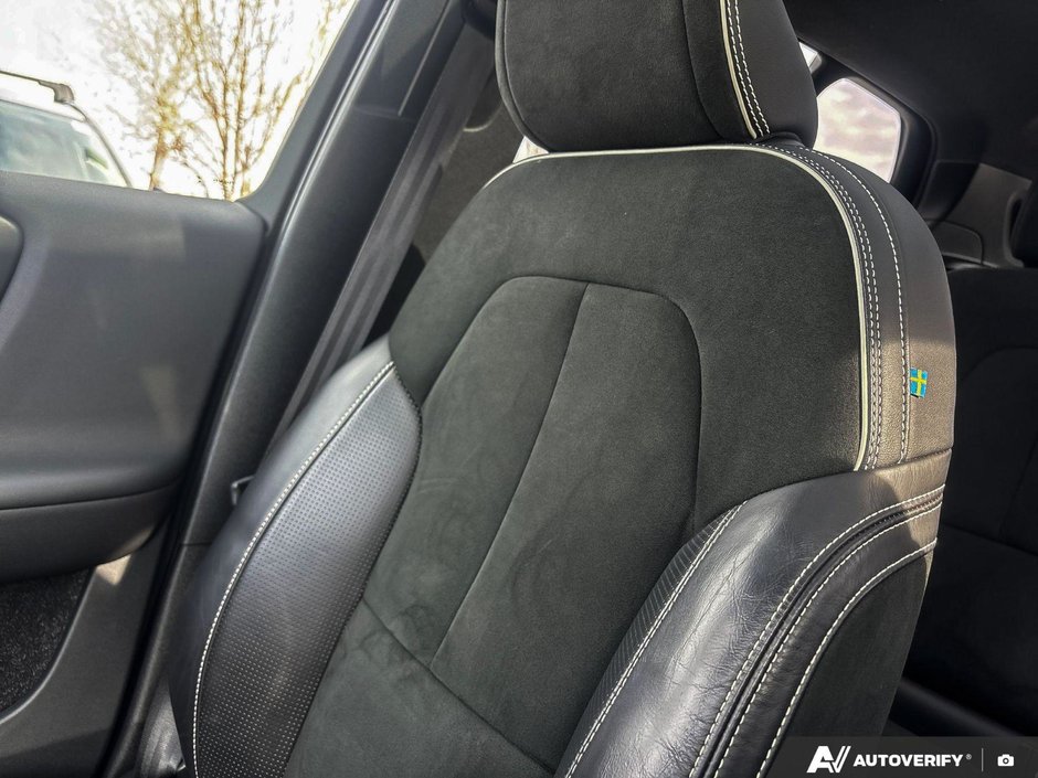 2020 Volvo XC40 R-Design-19