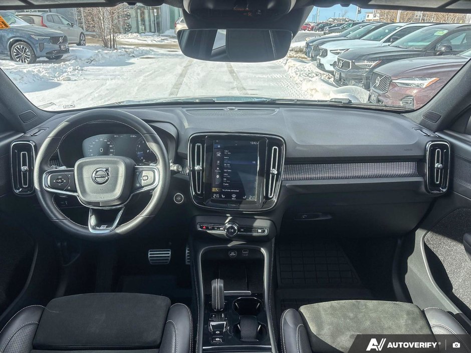 2020 Volvo XC40 R-Design-23