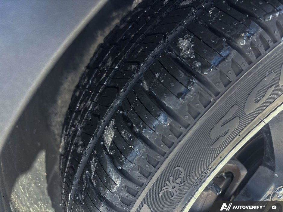 2020 Volvo XC40 R-Design-9