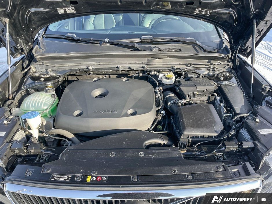 2020 Volvo XC40 Momentum-6