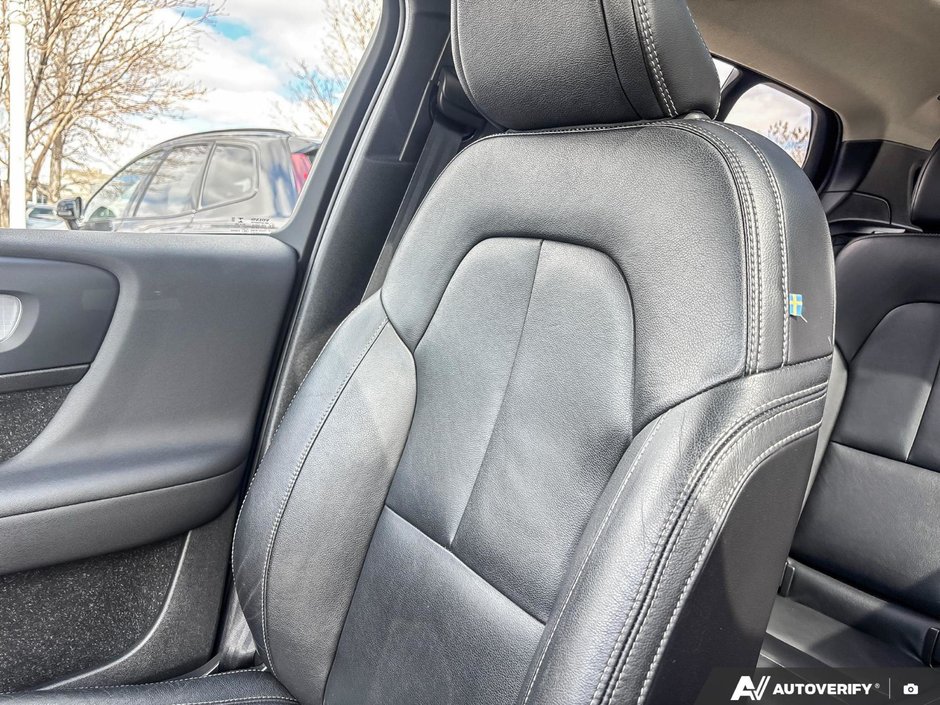 2020 Volvo XC40 Momentum-20