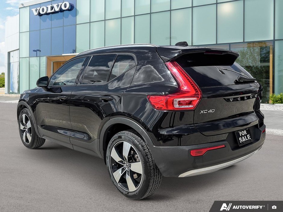 2020 Volvo XC40 Momentum-3