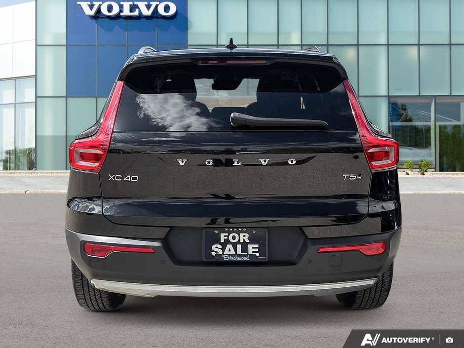 2020 Volvo XC40 Momentum-4