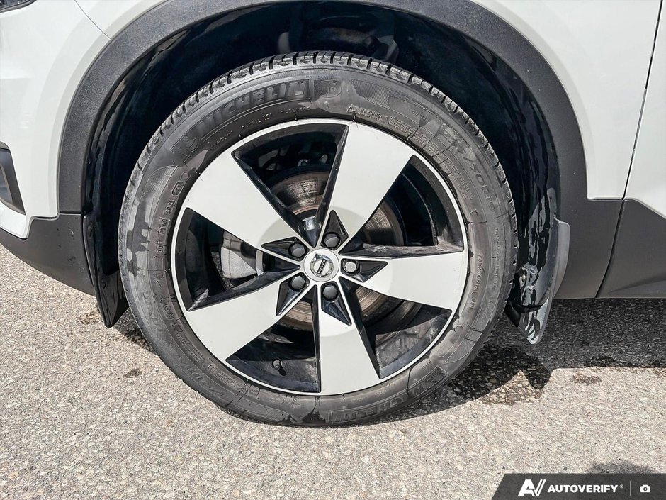 2021 Volvo XC40 Momentum-8